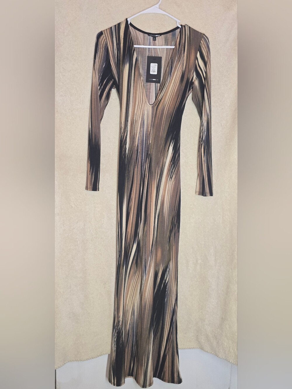 Mind Of My Own Maxi Dress Fashion Nova Deep V-Neck Long Sleeves Brown/Black Abst